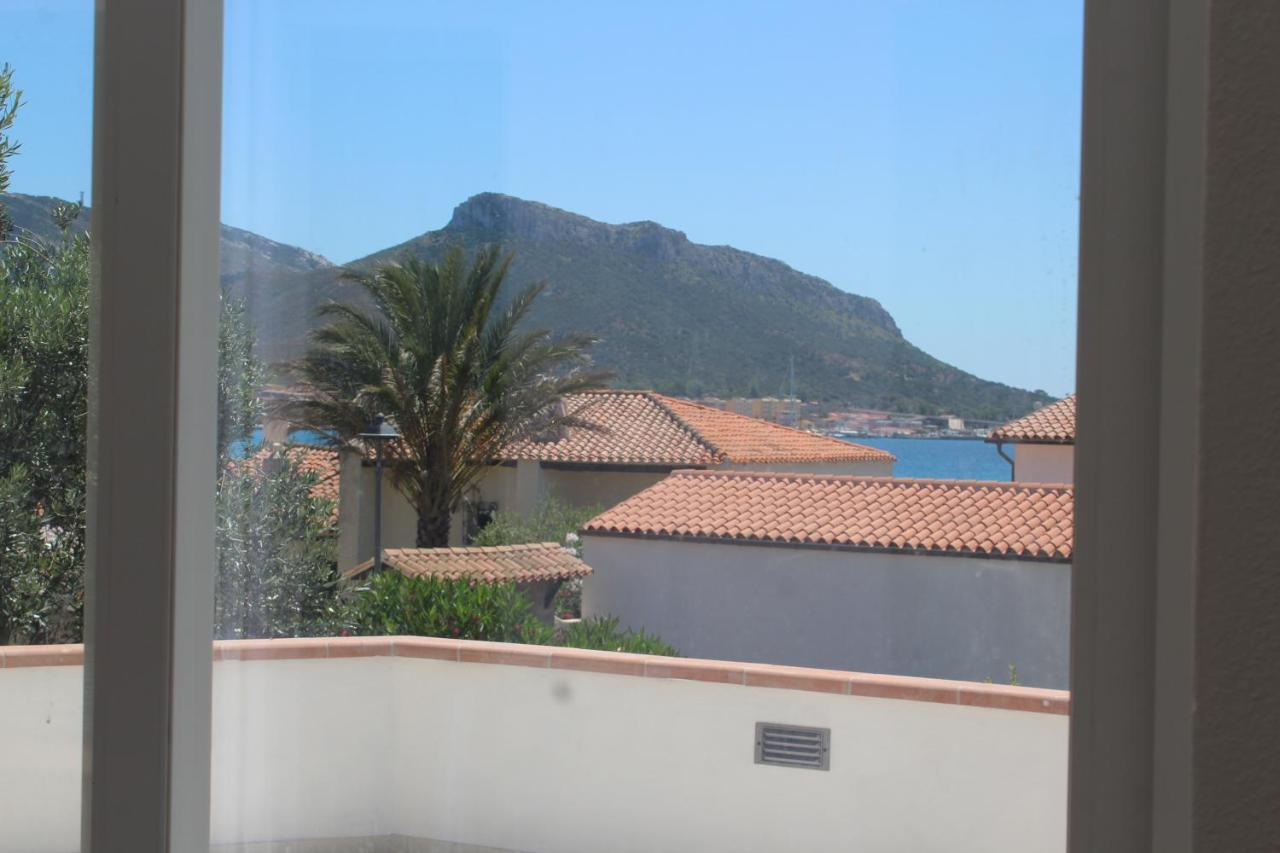 Hotel Bona Ciurrata Golfo Aranci Esterno foto