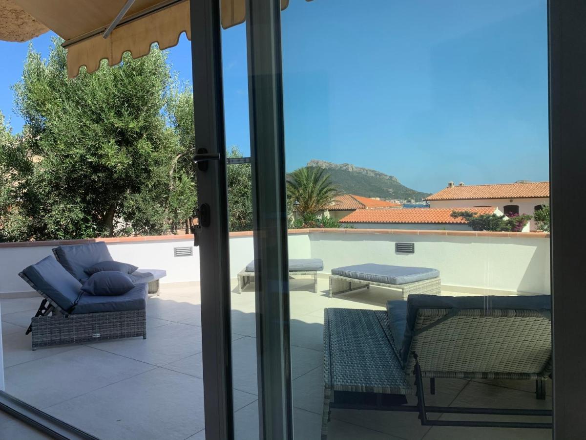 Hotel Bona Ciurrata Golfo Aranci Esterno foto